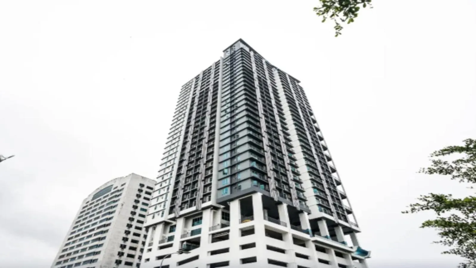 Homesuite\' Home At Bay Suites contacts